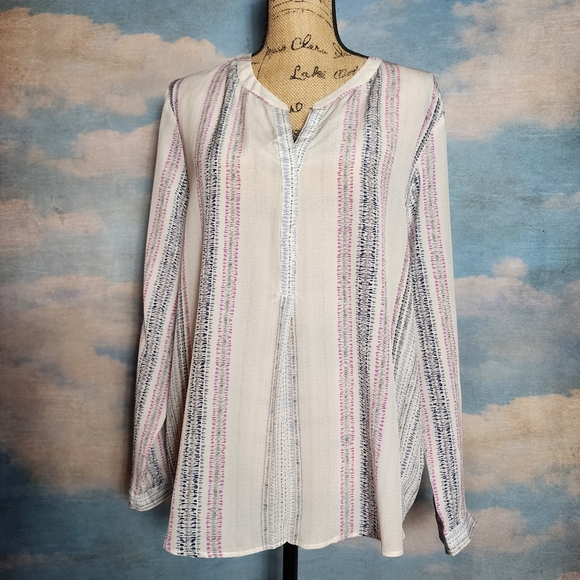 Nic + Zoe Semi Sheer Blouse - Picture 3 of 15